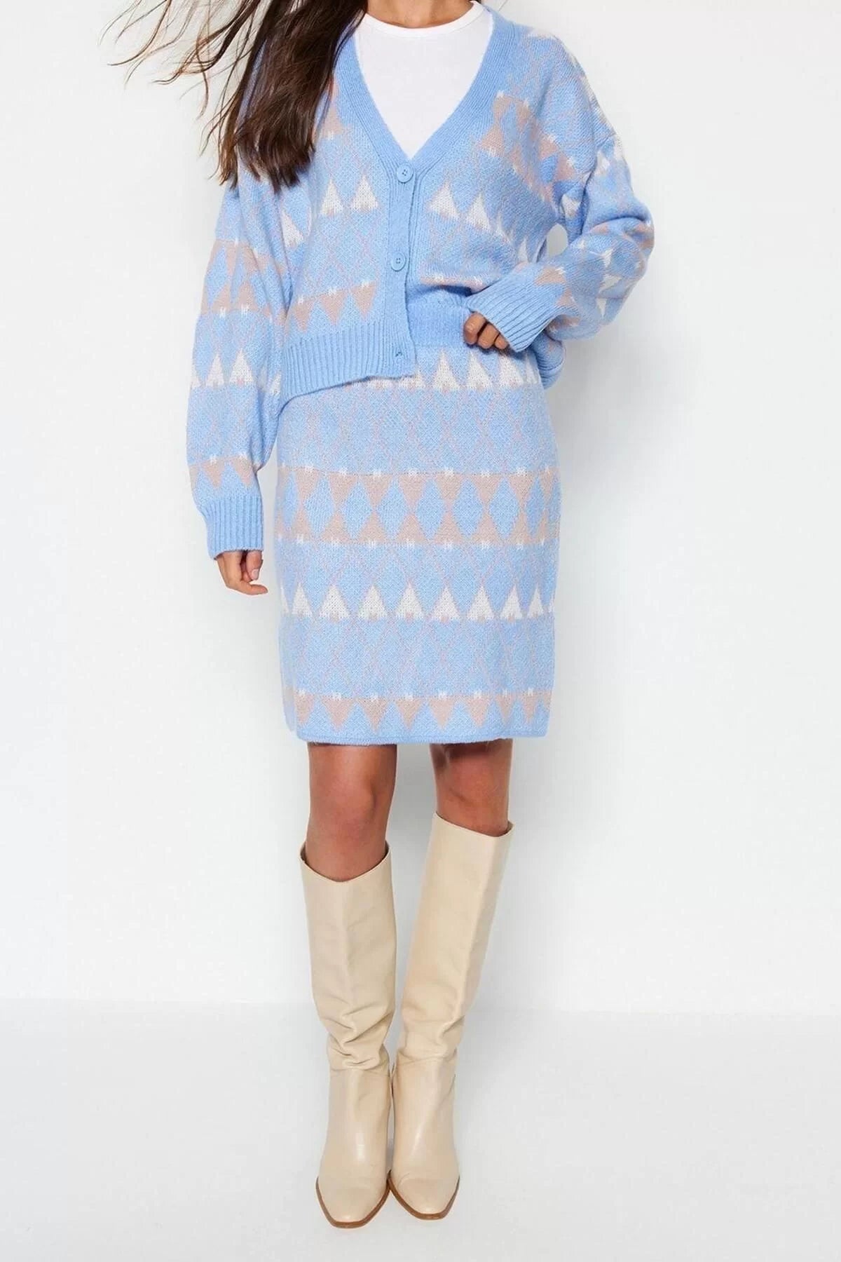 Fashion Baklava V Neck Low Sleeve Daily Wide Pattern Self-Patterned Knitwear Skirted Top-Bottom Set