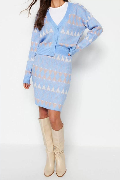 Fashion Baklava V Neck Low Sleeve Daily Wide Pattern Self-Patterned Knitwear Skirted Top-Bottom Set