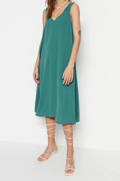 Fashion Sleeveless V Neck Midi Dress Green Relaxed Cut V Neck Midi Woven Dress