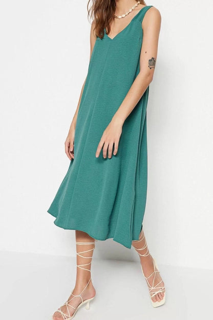 Fashion Sleeveless V Neck Midi Dress Green Relaxed Cut V Neck Midi Woven Dress