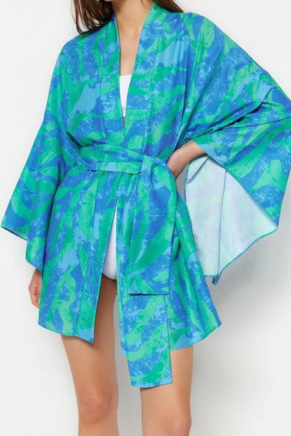 Fashion Woven Regular Pattern Crop V Neck Spanish Sleeve Kelly Basic Tropical Pattern Kimono Kaftan