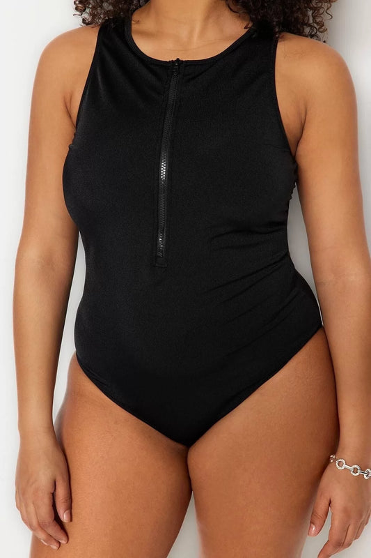 Plus Size Throw Cap Water Resistant Sleeveless Round Neck Black Zippered Swimsuit