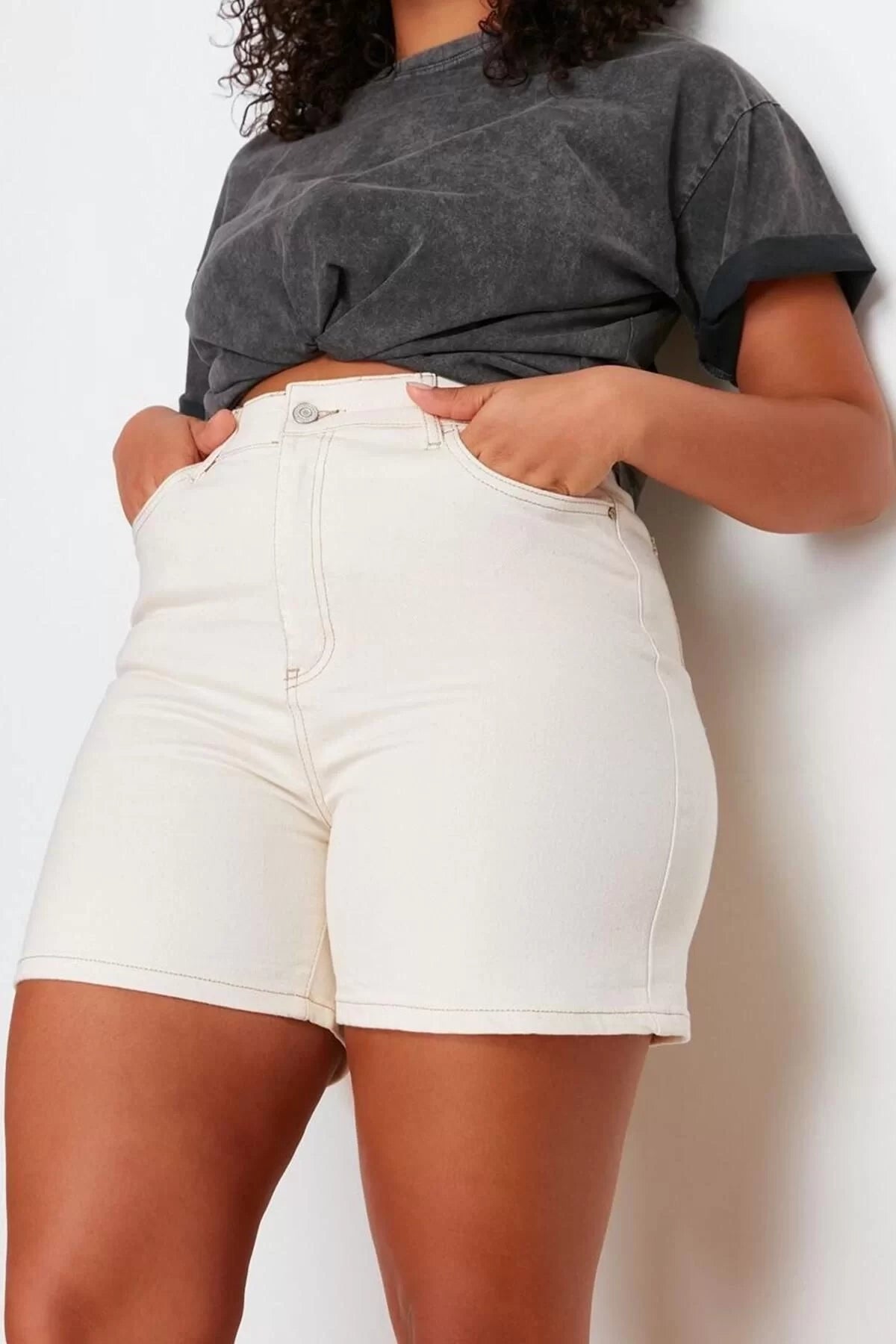 Plus Size Fashion Denim High Waist Straight Leg Casual Ecru Mom Shorts Bermuda