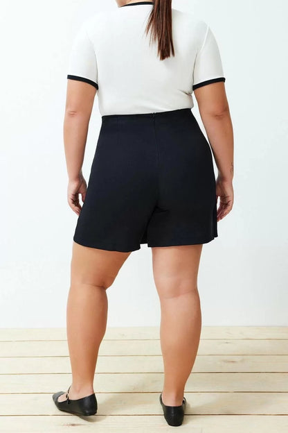 Plus Size Fashion Woven High Waist Pipe Leg Business Black Zipper Detail Shorts Skirt