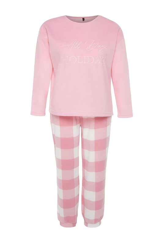 Stylish Comfortable Plus Size Long Sleeve Skinny Leg Embroidered Detail Plaid Check Fleece Knitted Pajama Set