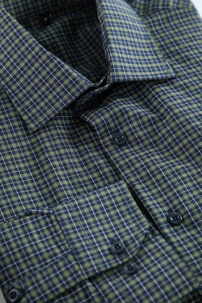 Stylish Plaid Checkered Pattern Shirt Collar Regular Fit Easy Ironable Men's Plaid Smart Shirt