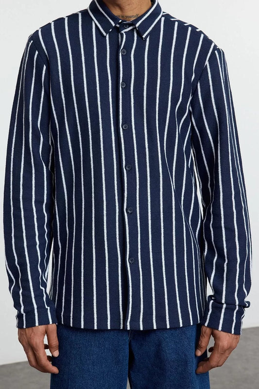 Stylish Striped Pattern Shirt Collar Regular Fit Fake Knitwear Winter Shirt