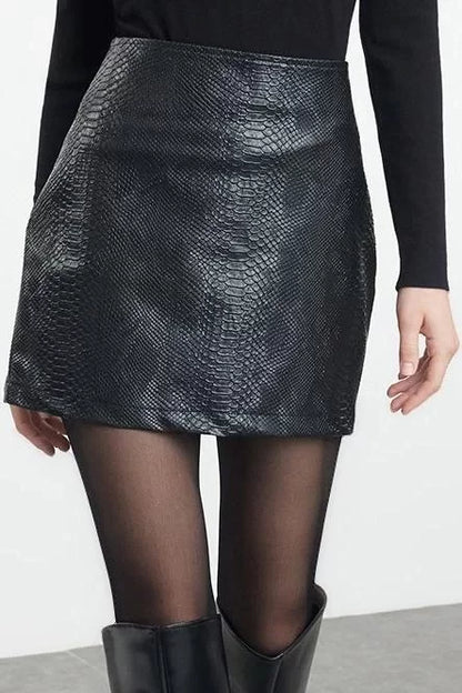 Modern Style Unlined Woven Mini Length Croco Faux Leather Fabric Mini Length Woven Skirt