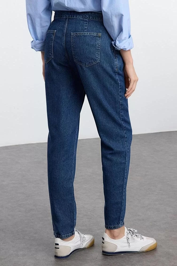 Style Women Fashion Denim Jeans Pants Regular Straight Leg Button Detail High Waist Mom Jeans