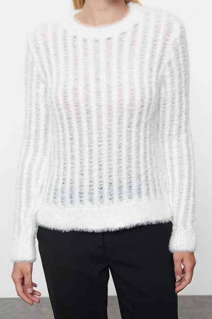 Style Modern Women Regular Standard Sleeve Crew Neck Thin Transparent Looking Knitwear Sweater