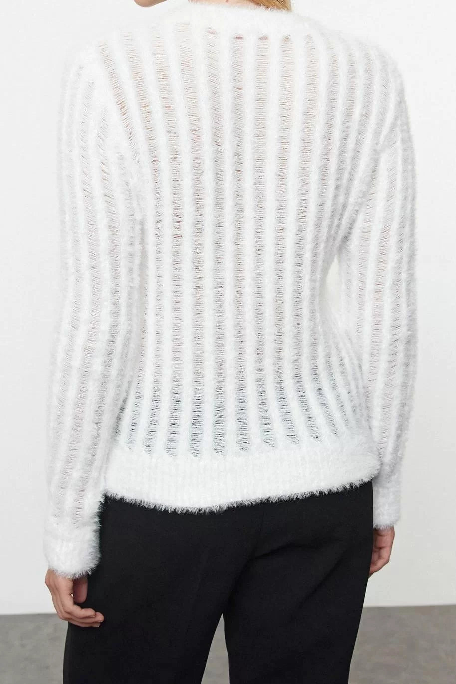 Style Modern Women Regular Standard Sleeve Crew Neck Thin Transparent Looking Knitwear Sweater