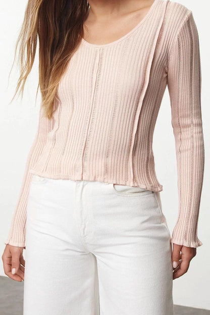 Style Modern Women Regular Standard Sleeve V Neck Premium Quality Knit Detailed Knitwear Sweater