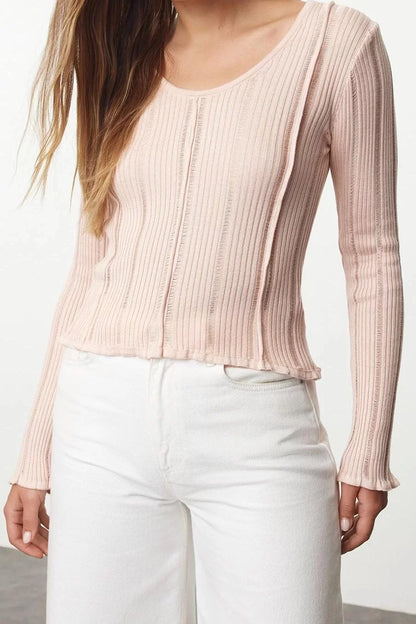 Style Modern Women Regular Standard Sleeve V Neck Premium Quality Knit Detailed Knitwear Sweater