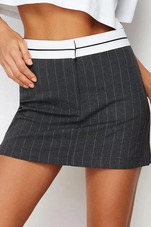 Fashion Woven High Waist Skinny Leg Stylish Anthracite Waist Belt Detailed Mini Striped Woven Shorts Skirt